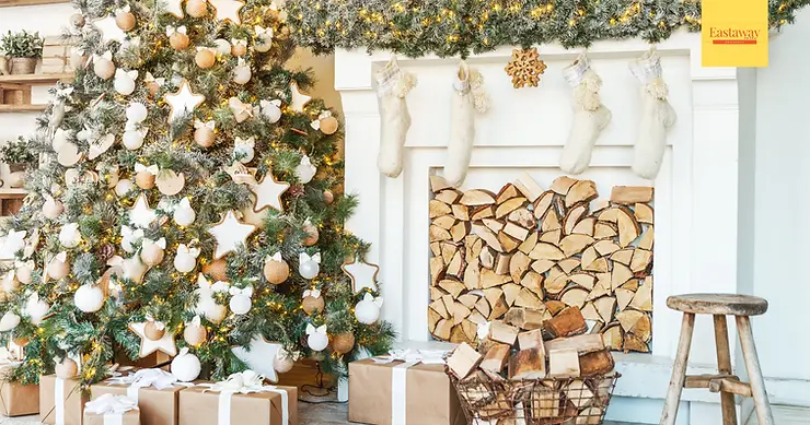 How to use Christmas decorations to impress potential buyers who are viewing your home